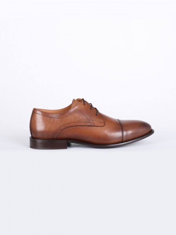 Elegant leather shoe