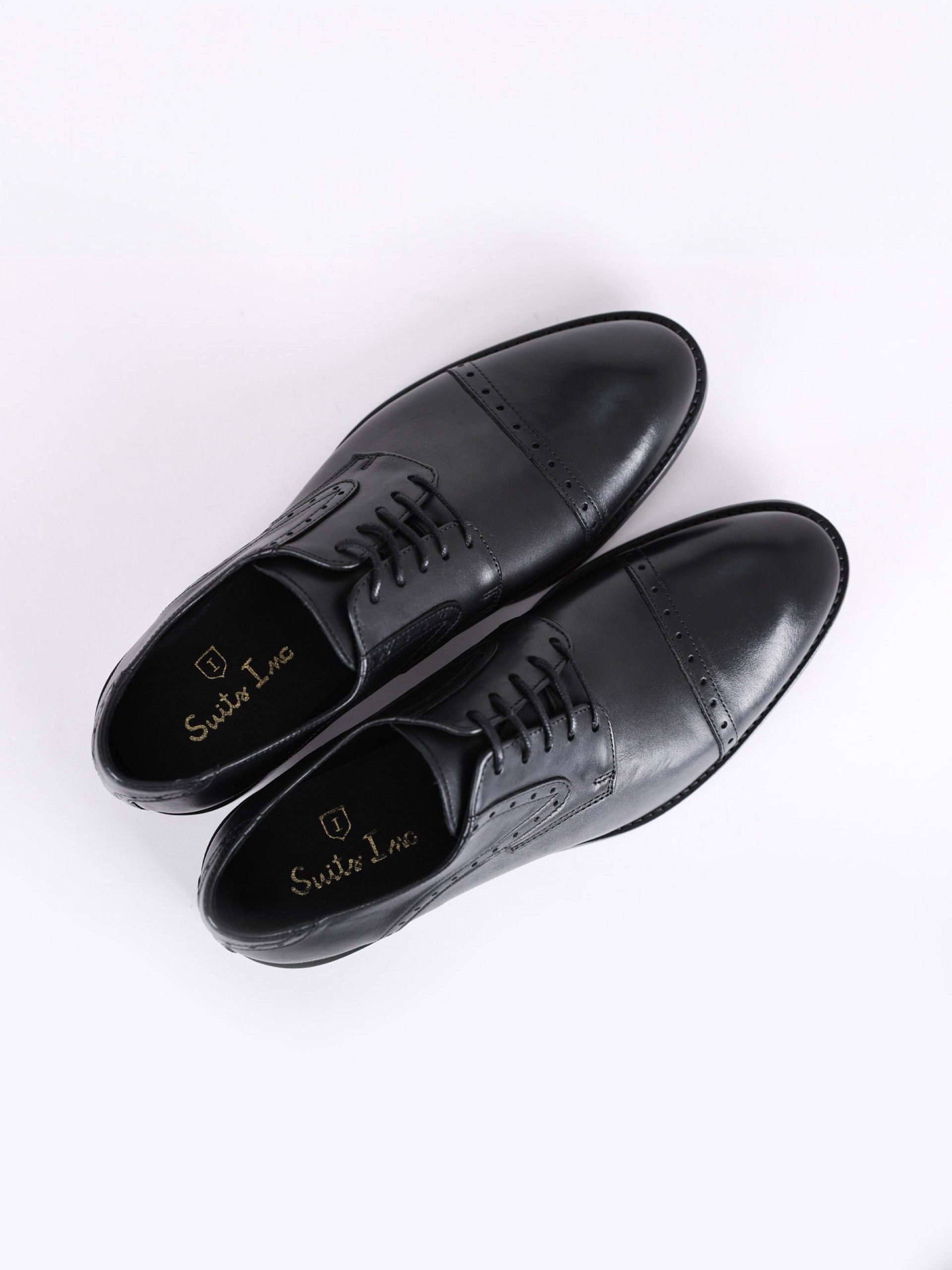 Zapato elegante de piel picada