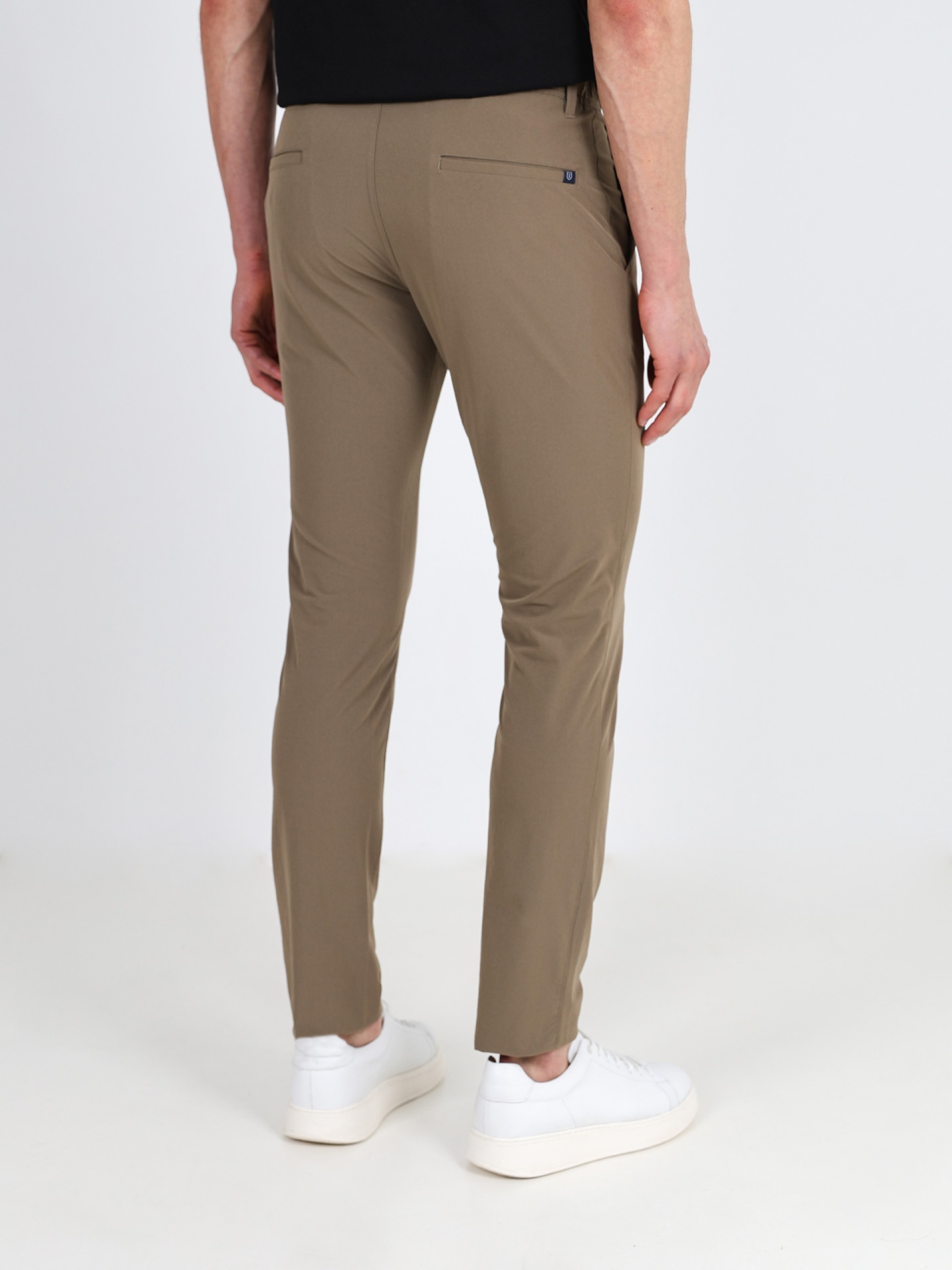 Pantalones chino de nylon Tech