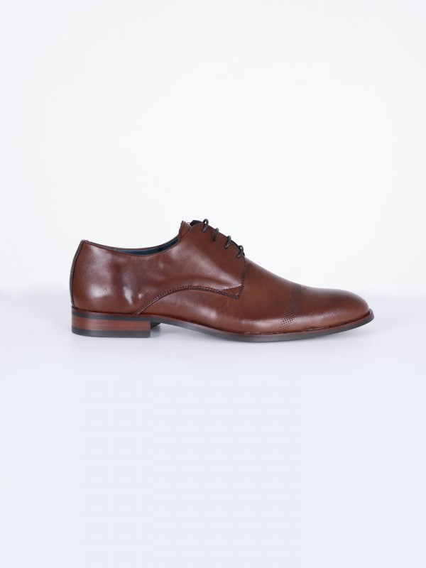 Elegant leather shoe