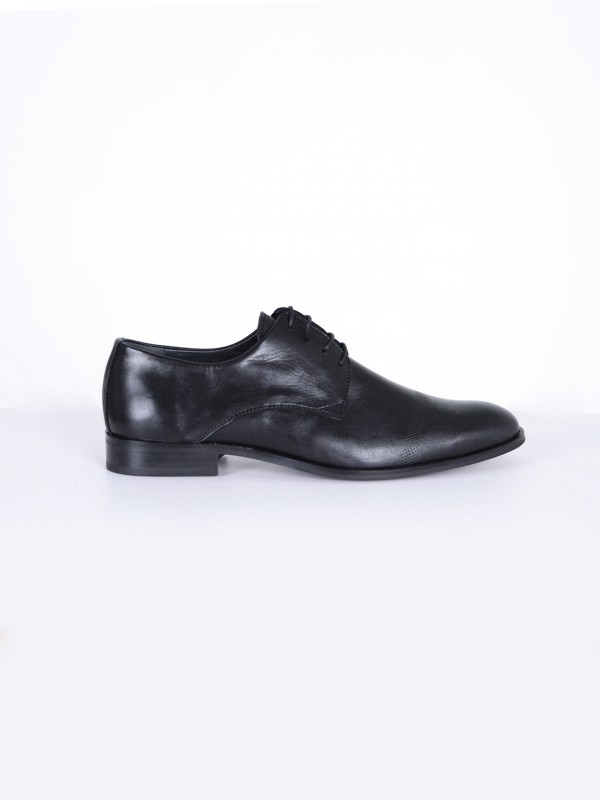 Elegant leather shoe
