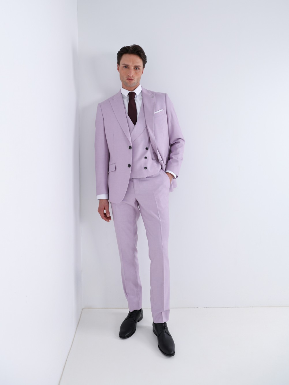 Fato liso slim fit com colete