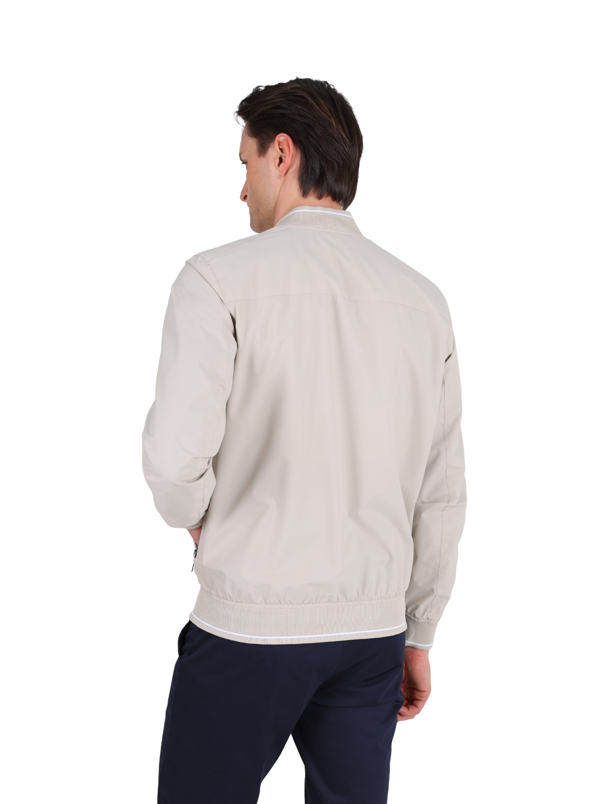 Cazadora bomber ligera