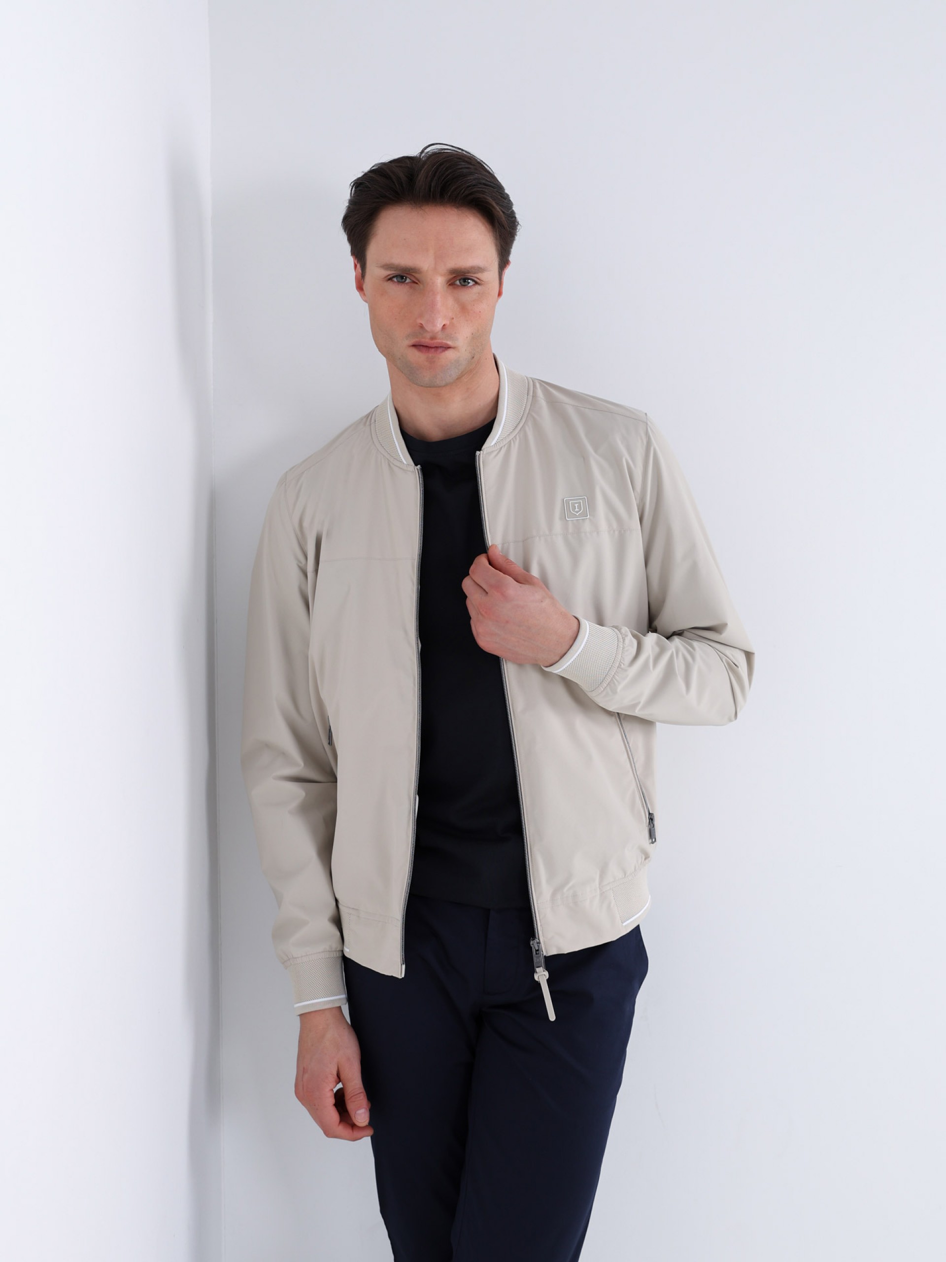 Cazadora bomber ligera