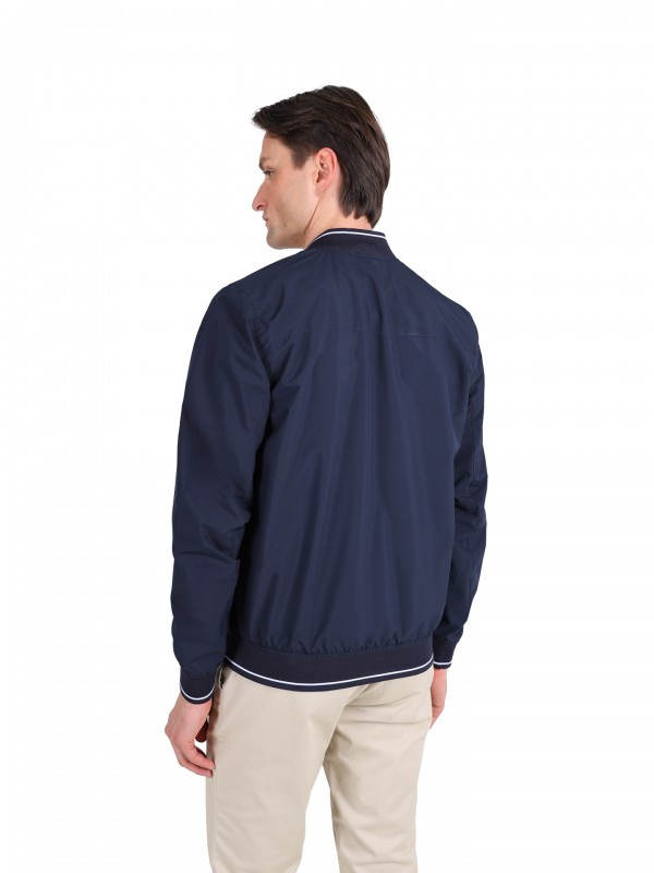 Cazadora bomber ligera Cazadora bomber ligera