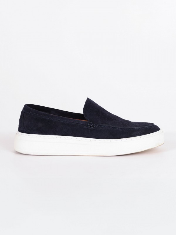 Suede leather shoe