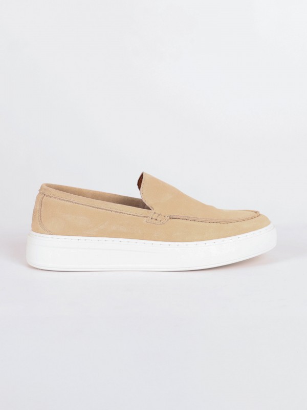Suede leather shoe
