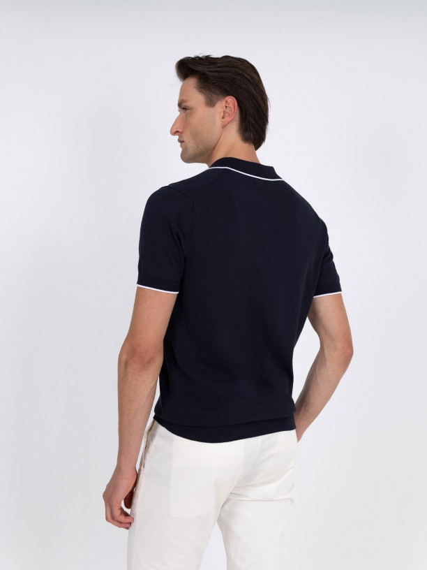 Polo with classic collar Polo with classic collar