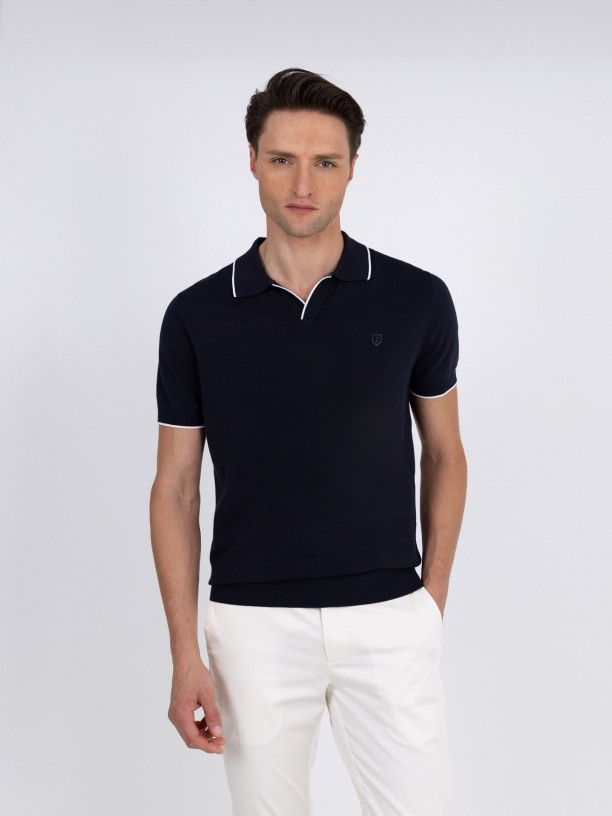 Polo with classic collar Polo with classic collar