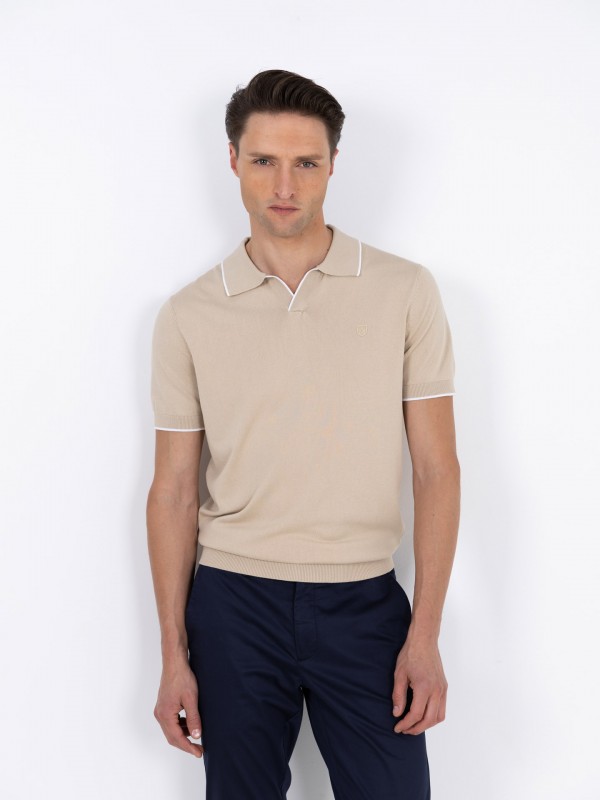 Polo com gola clssica