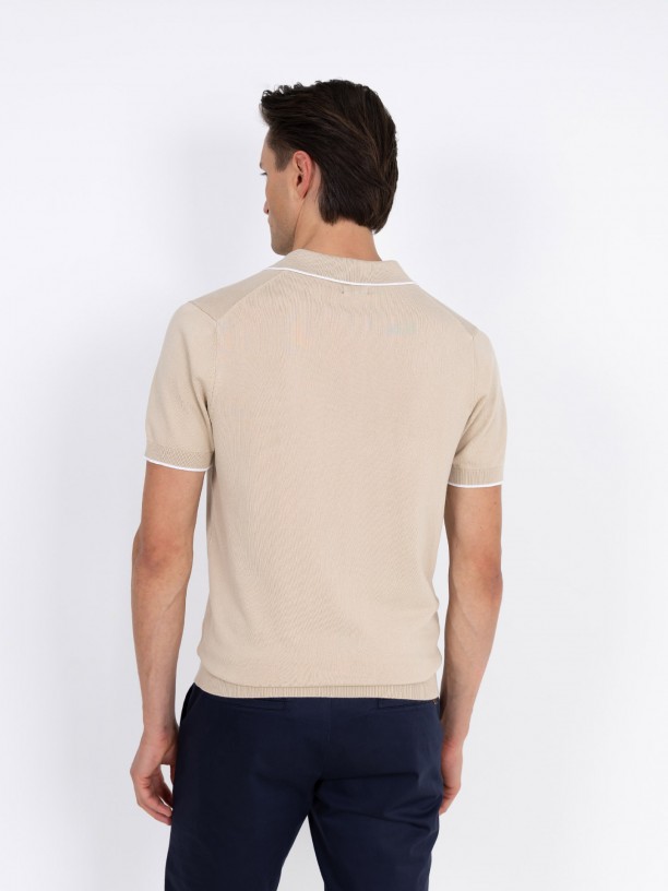 Polo with classic collar
