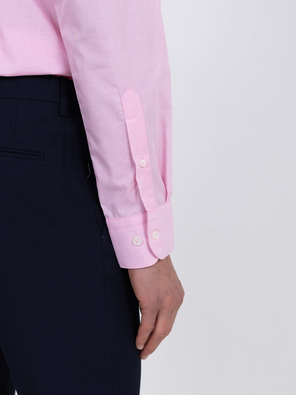 Classic slim fit shirt with embroidery