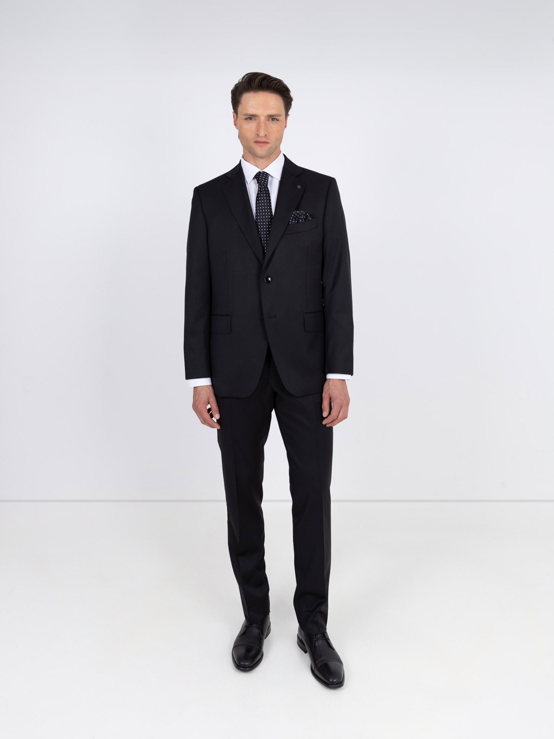 Traje liso de corte regular fit 100% lana