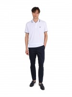 Polo 100% algodão com detalhe na gola e manga Polo 100% algodão com detalhe na gola e manga