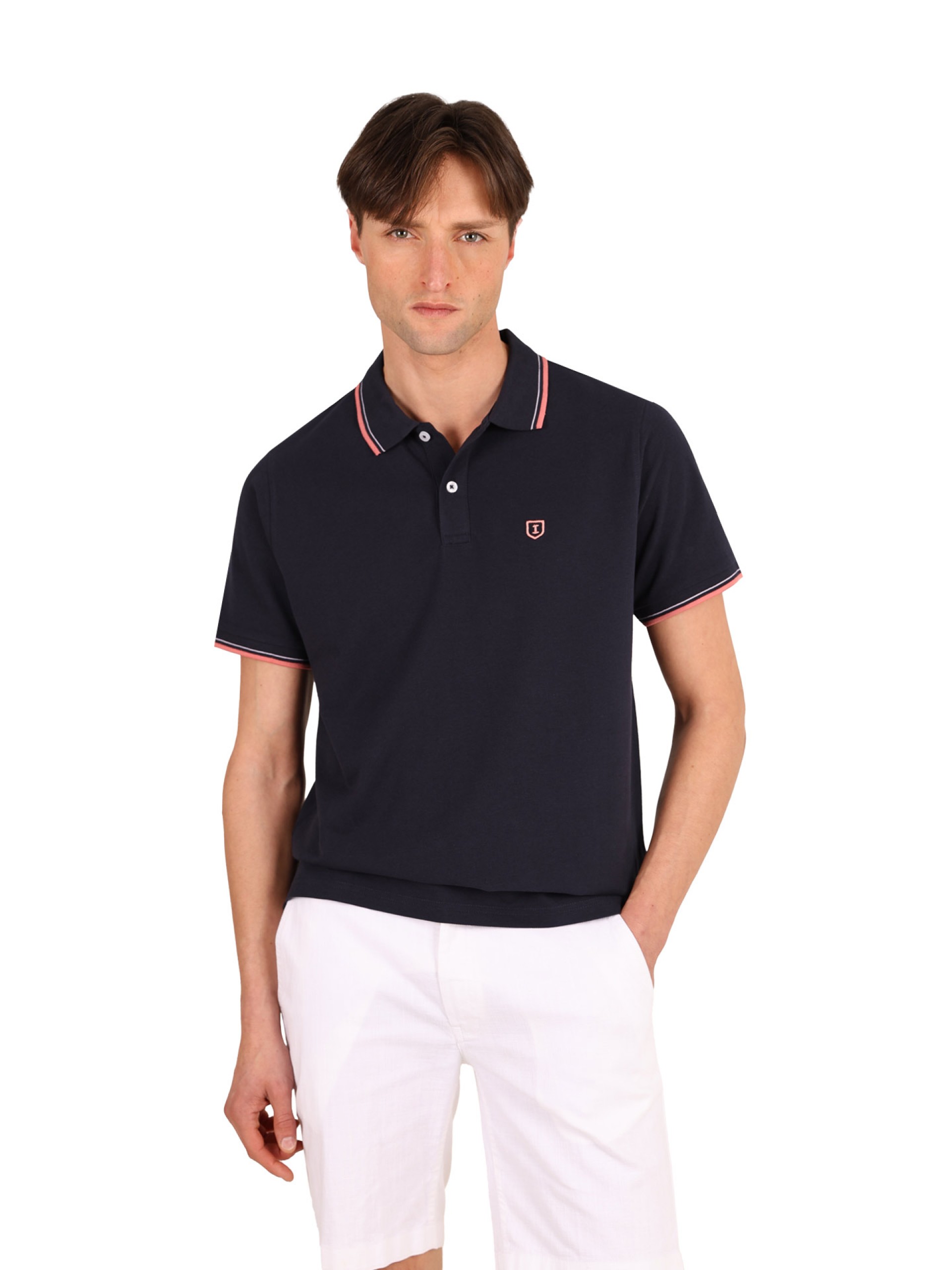 Polo 100% algodão com detalhe na gola e manga