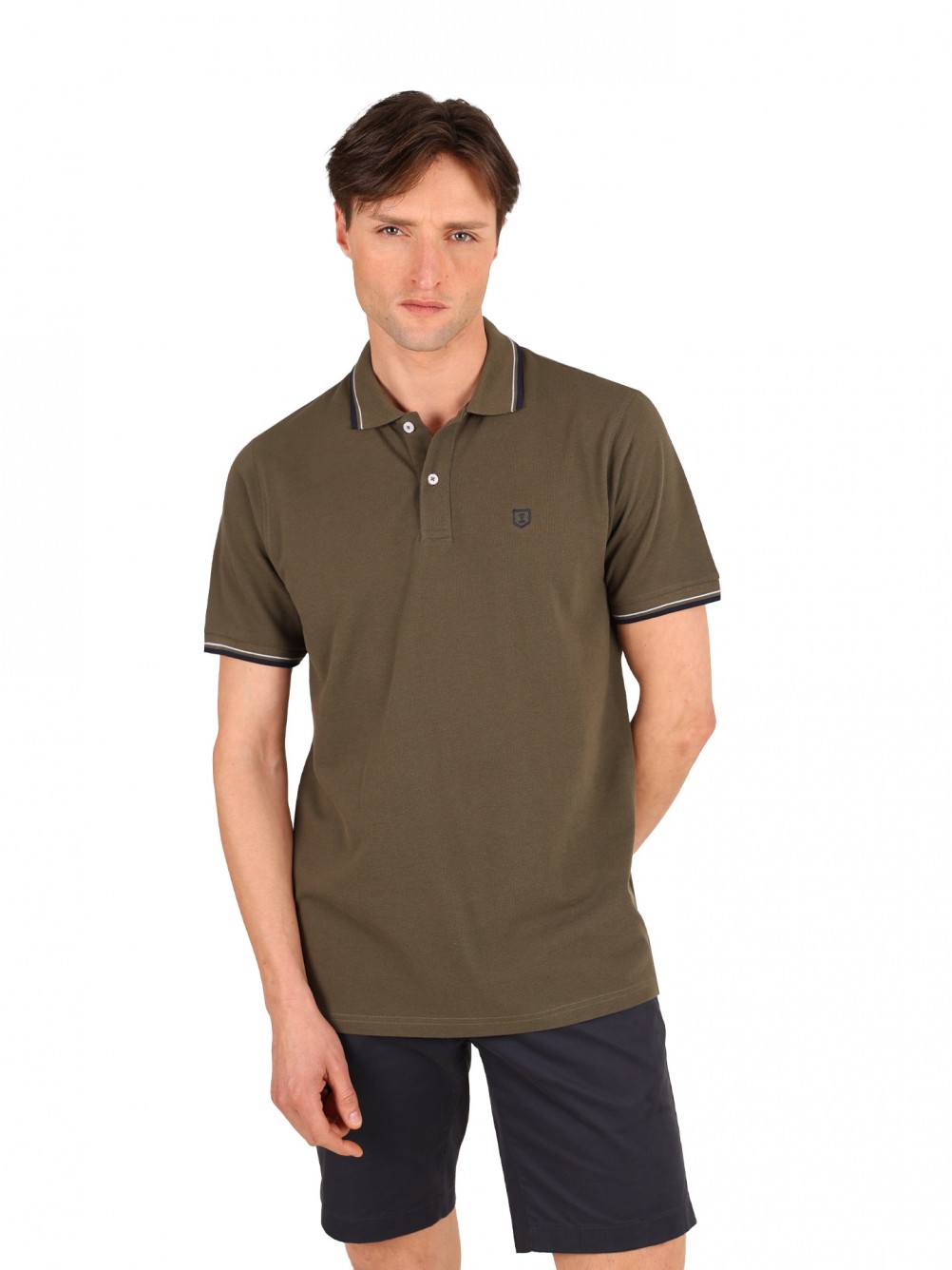 Polo 100% algodão com detalhe na gola e manga