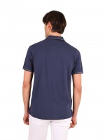 Polo 100% algodão com detalhe na gola e manga Polo 100% algodão com detalhe na gola e manga