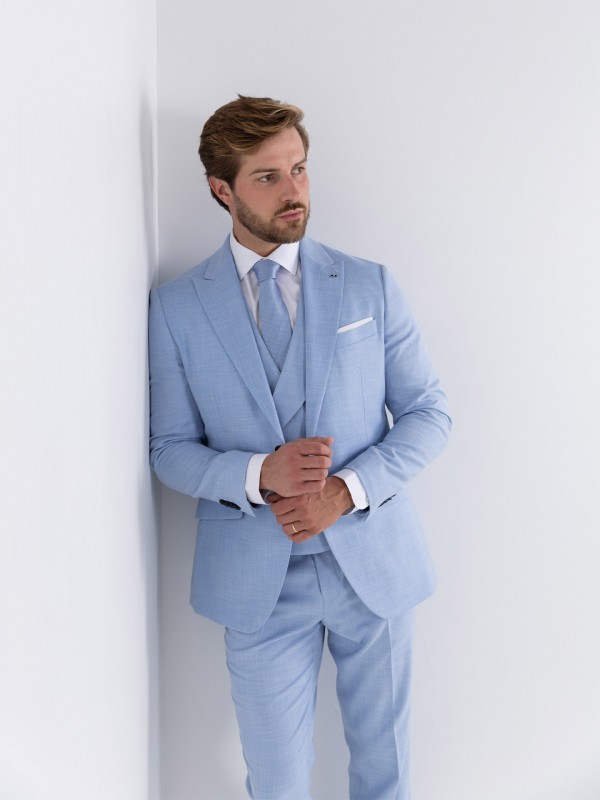 Fato liso slim fit com colete