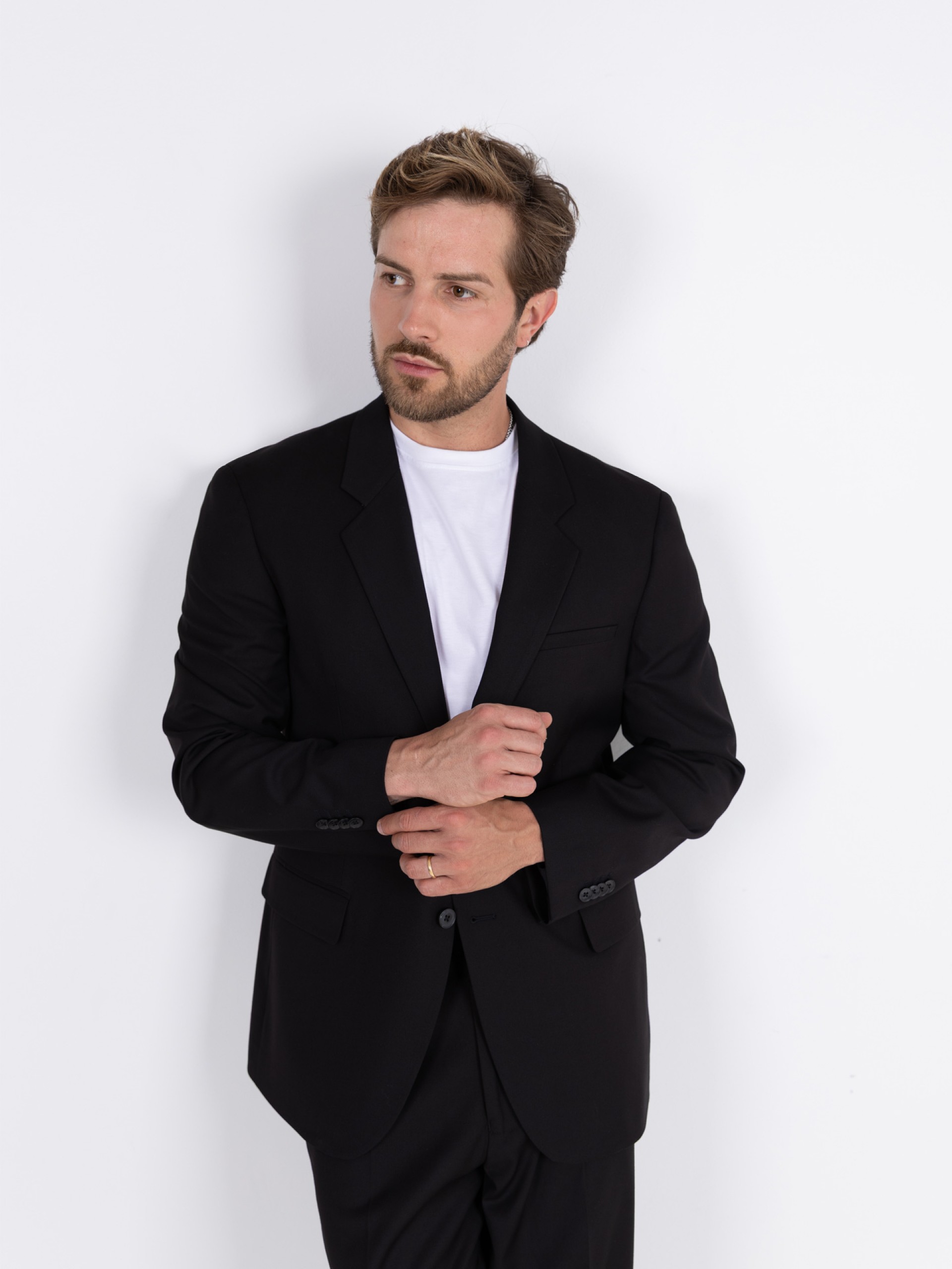 Plain oversized-cut suit