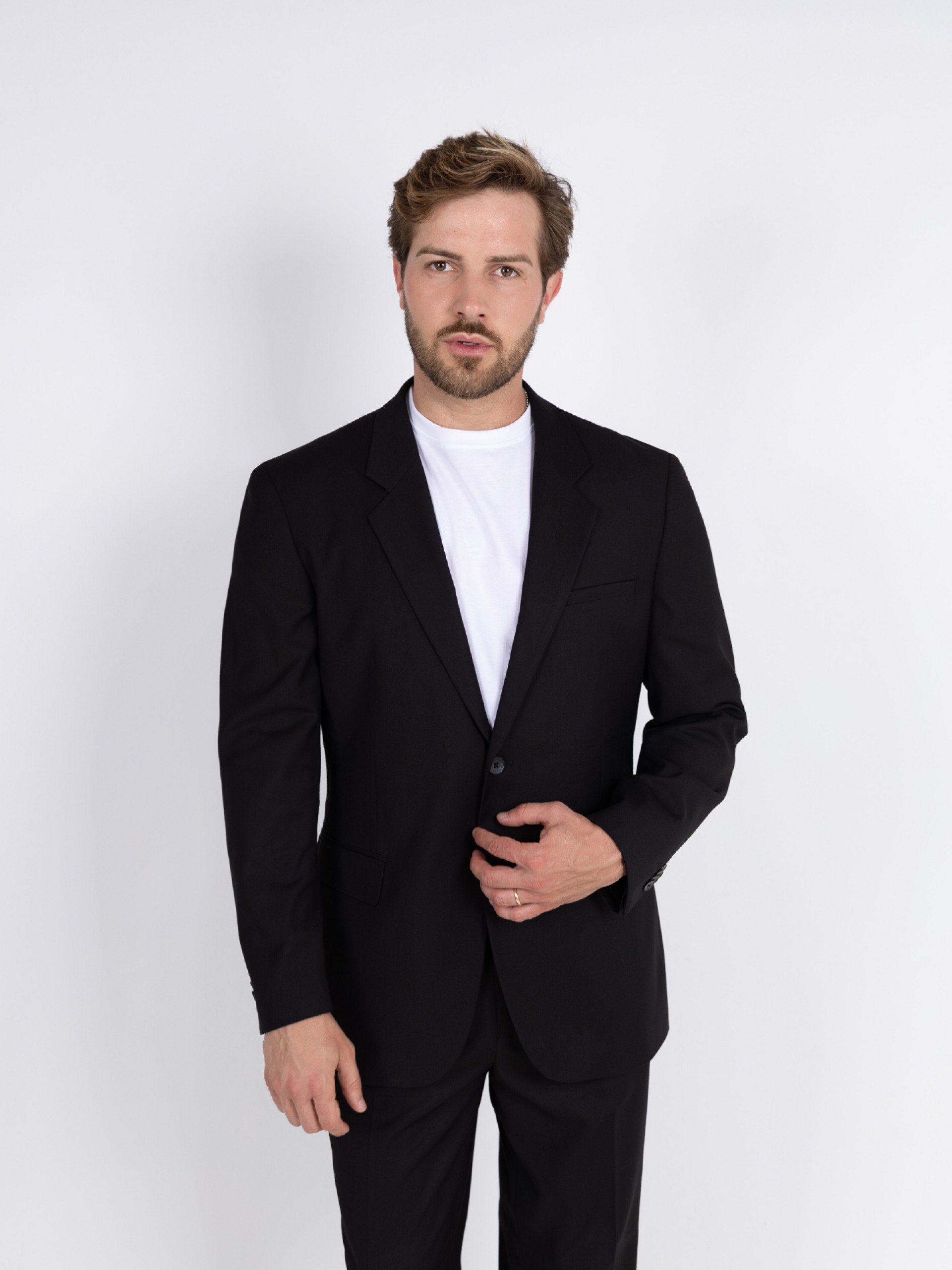 Plain oversized-cut suit