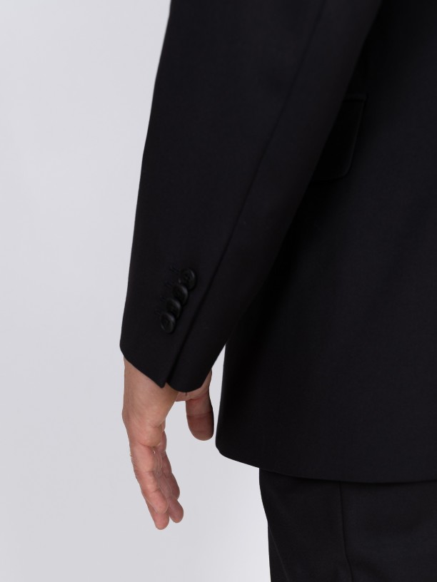 Traje liso de corte oversized