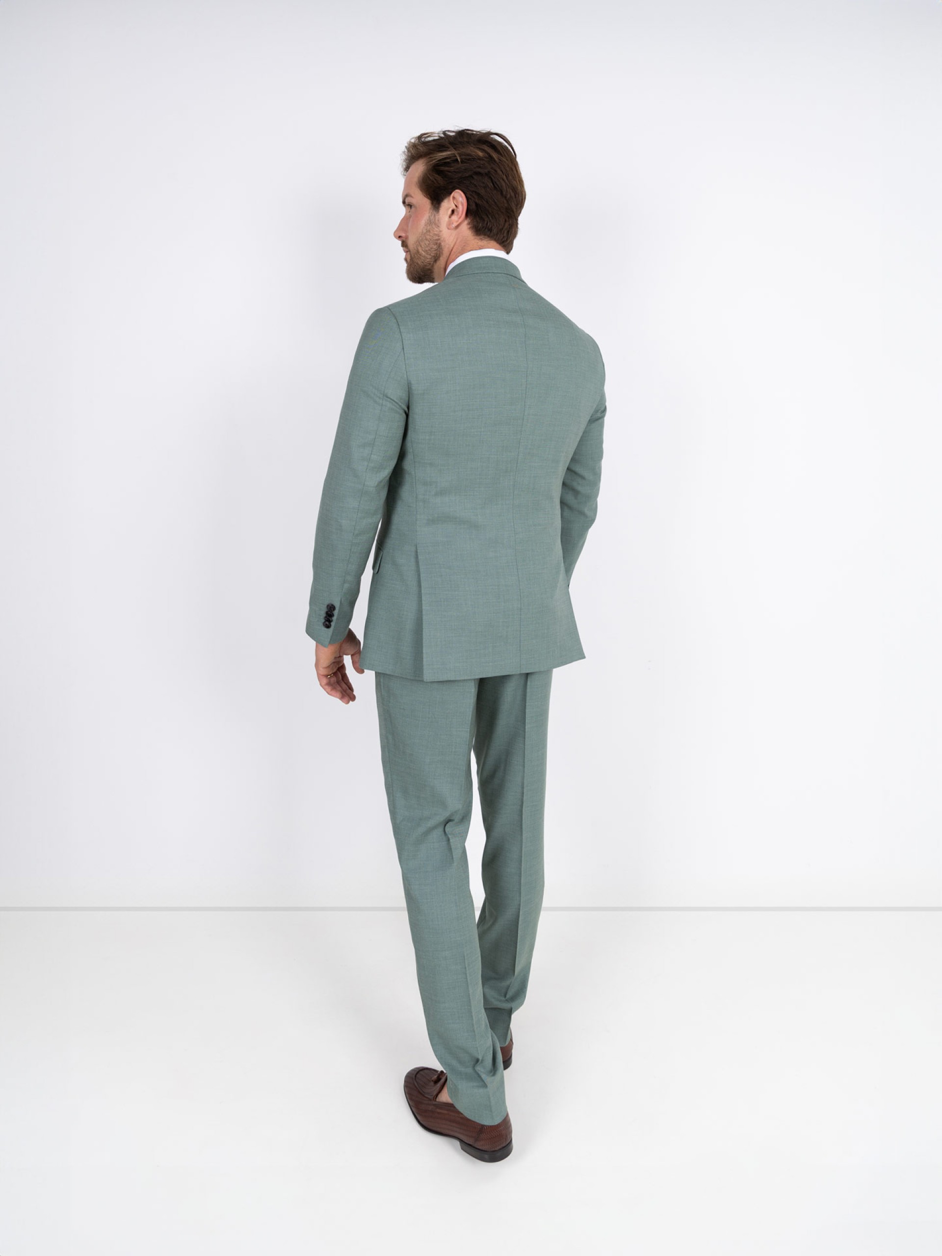 Fato liso slim fit com colete