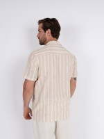 Short-sleeved casual and linen-effect finish Short-sleeved casual and linen-effect finish