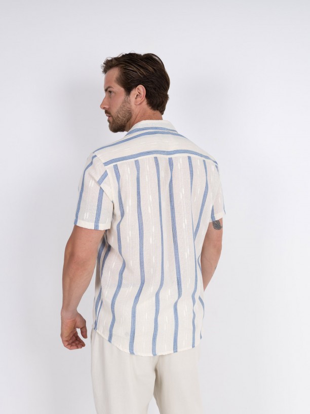 Short-sleeved casual and linen-effect finish