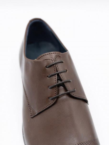 Zapato elegante de piel Zapato elegante de piel