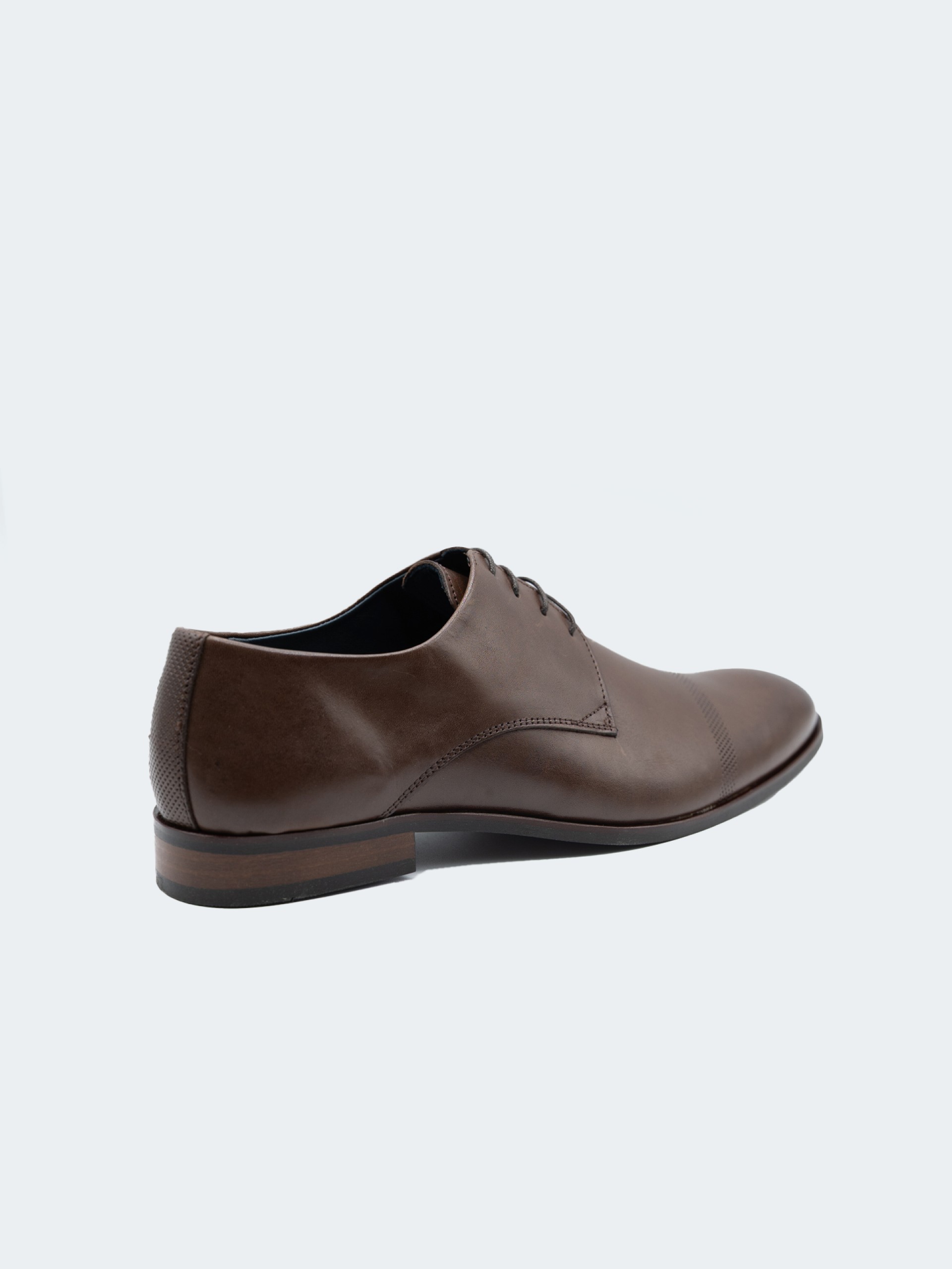 Sapato elegante de pele