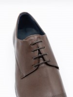 Sapato elegante de pele