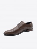 Sapato elegante de pele