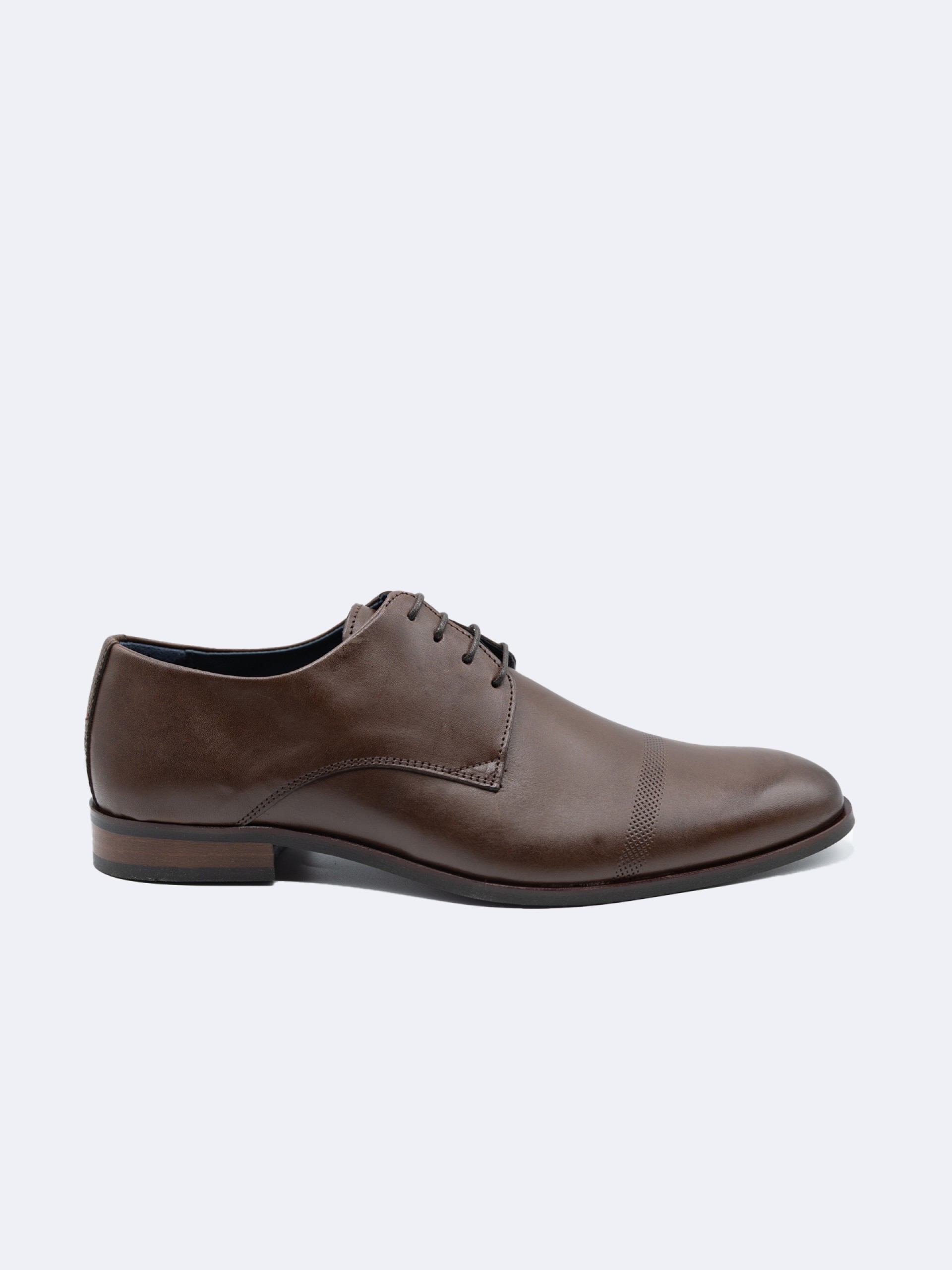 Sapato elegante de pele