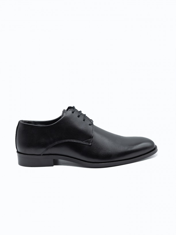 Zapato elegante de piel Zapato elegante de piel