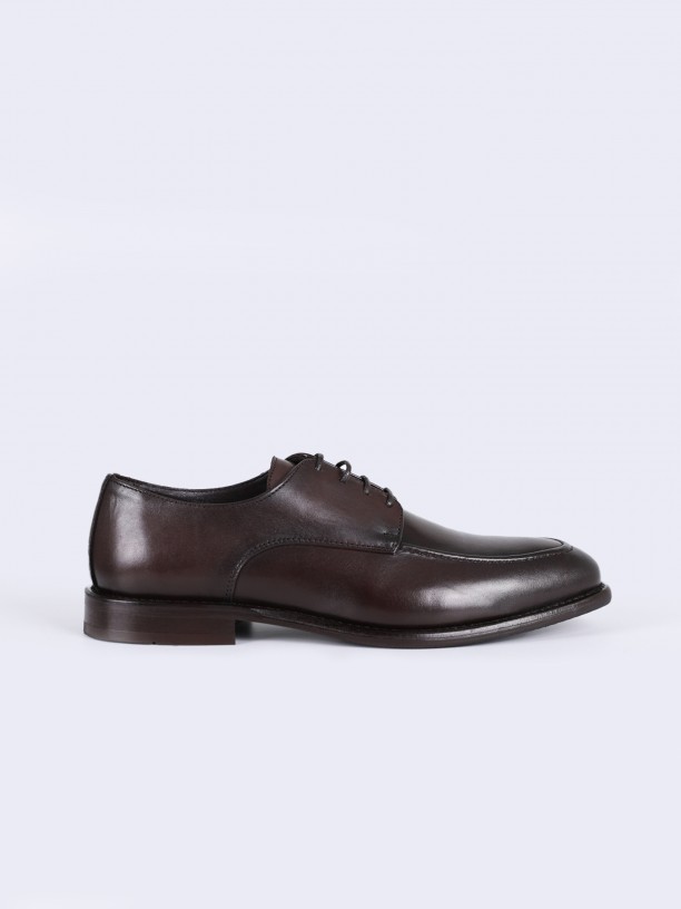 Zapato elegante de piel Zapato elegante de piel