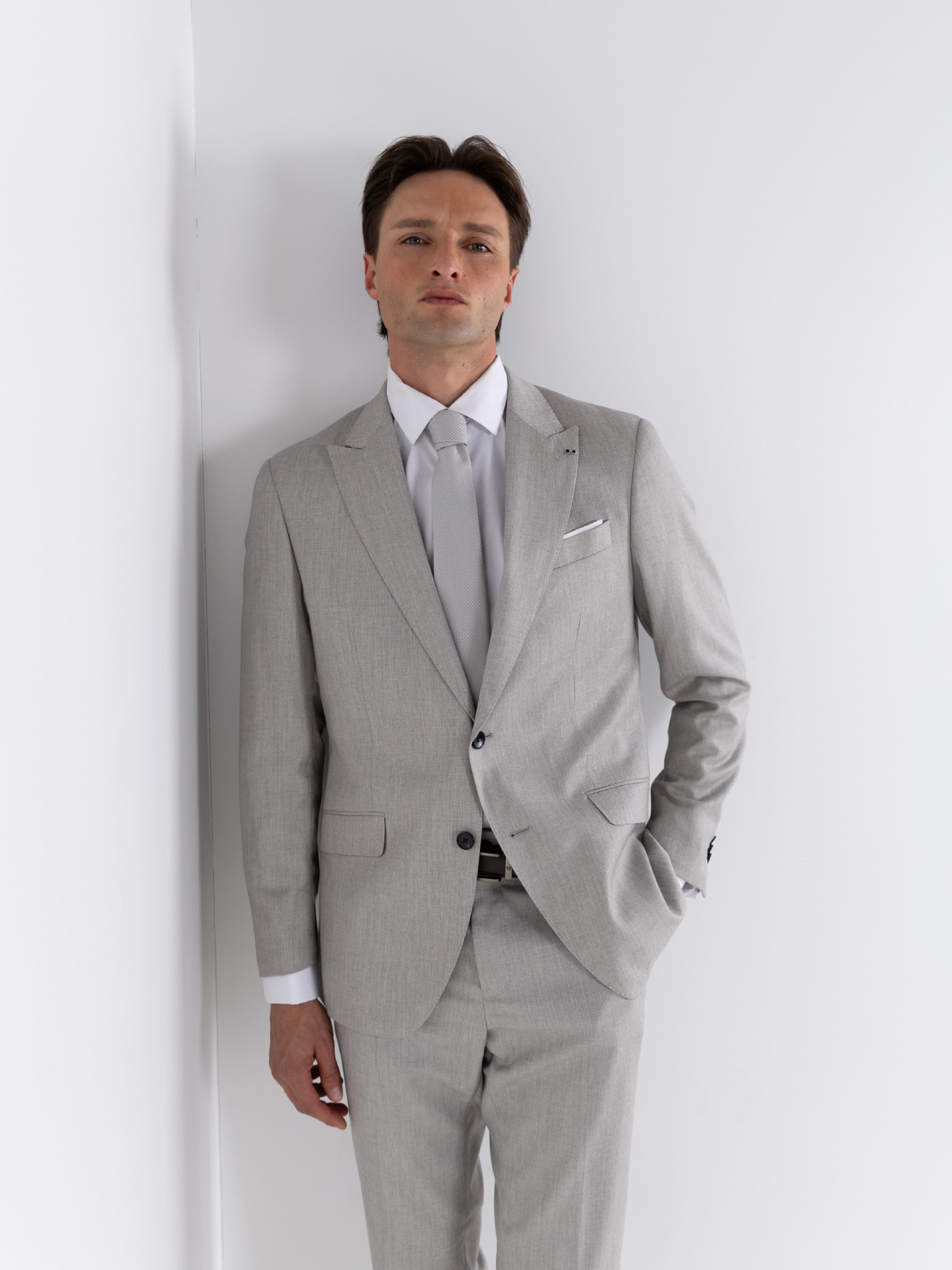 Slim fit cut suit micro pattern