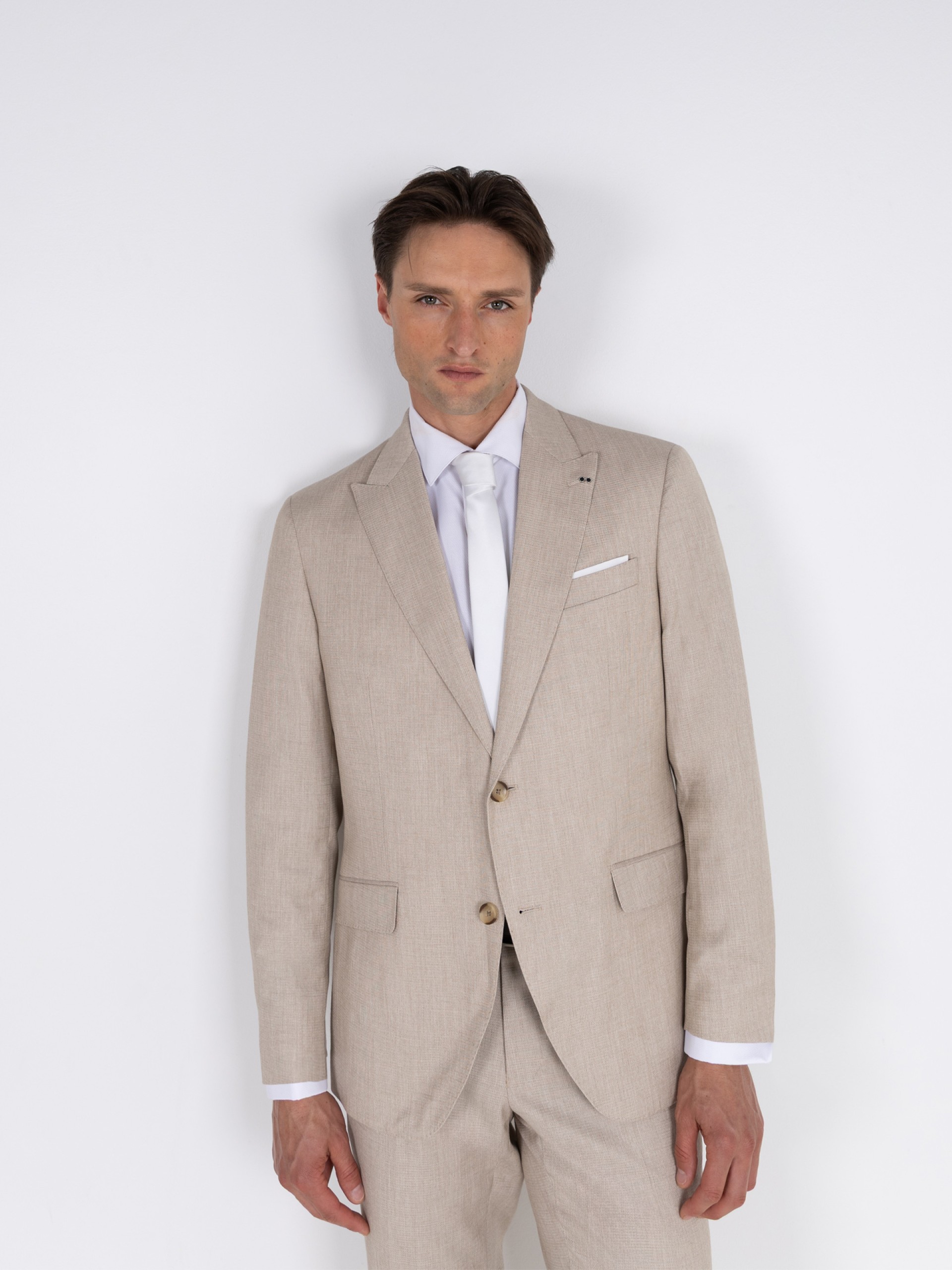 Slim fit cut suit micro pattern