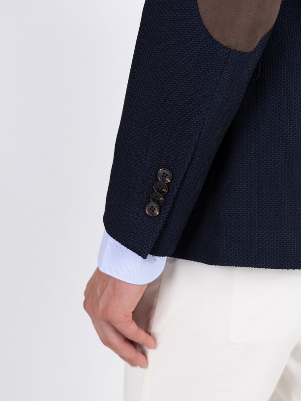 Blazer estruturado com cotoveleiras