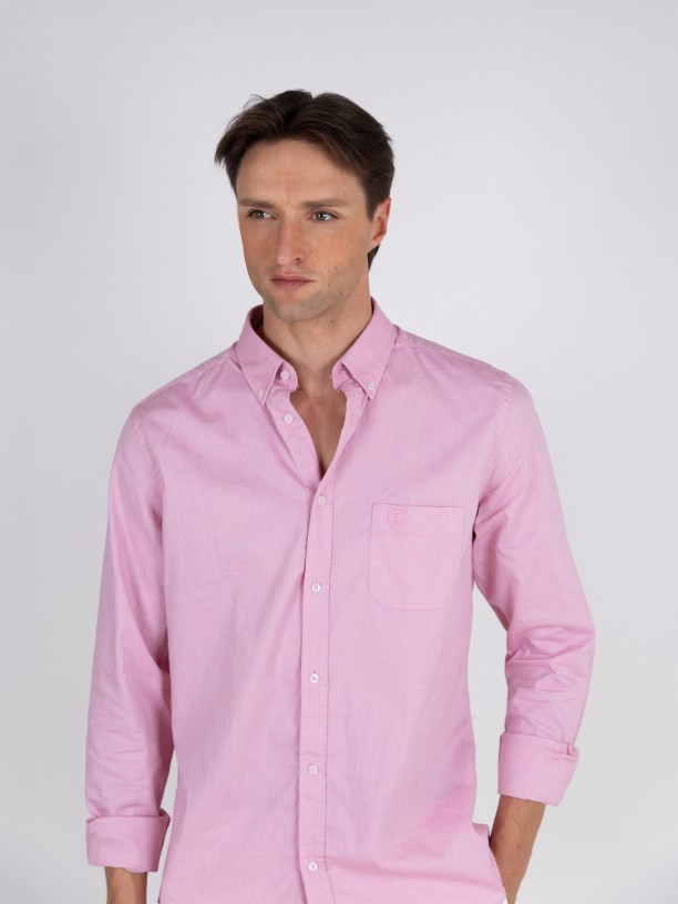 Camisa lisa de algodn con bolsillo
