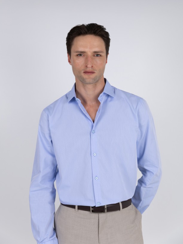 Camisa clásica de corte Regular Fit Camisa clásica de corte Regular Fit