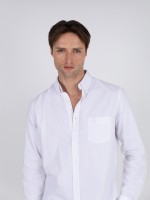 Camisa lisa de algod�n con bolsillo