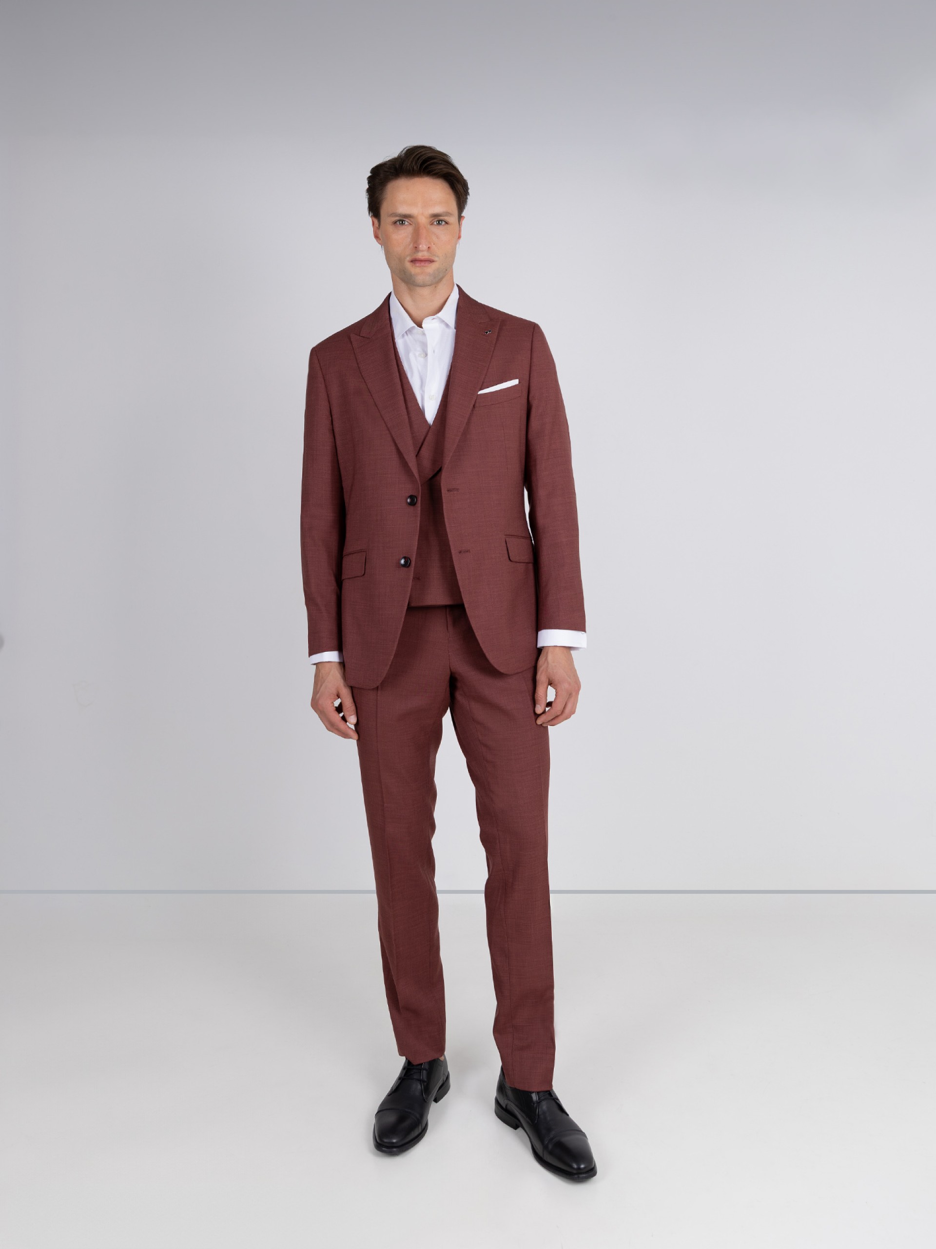 Plain slim fit suit with waistcoat