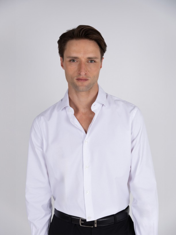 Regular fit micro structured shirt