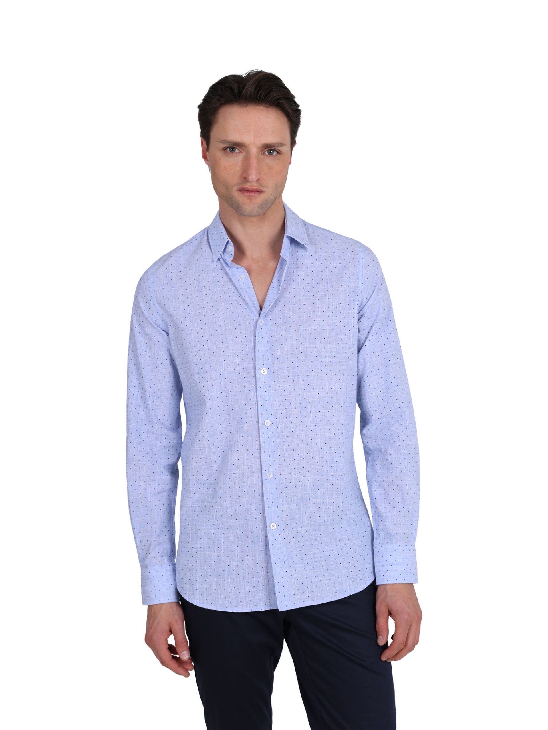 Casual shirt with slim fit pattern