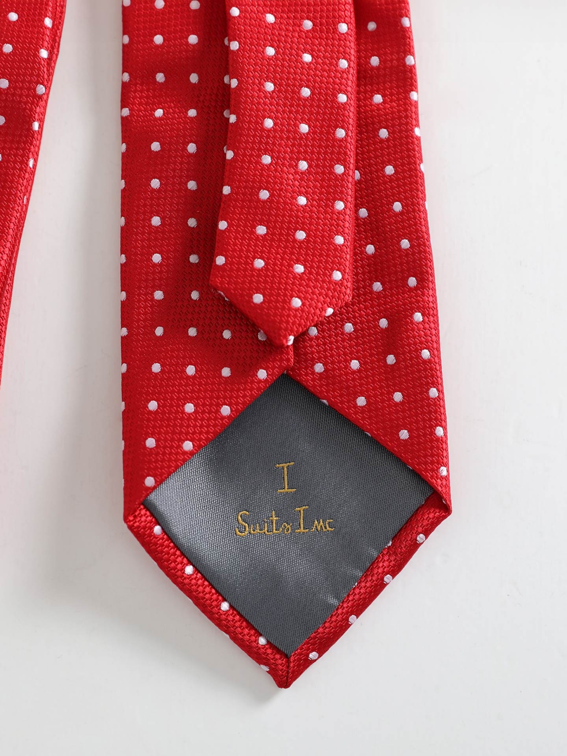 Tie and pocket square set