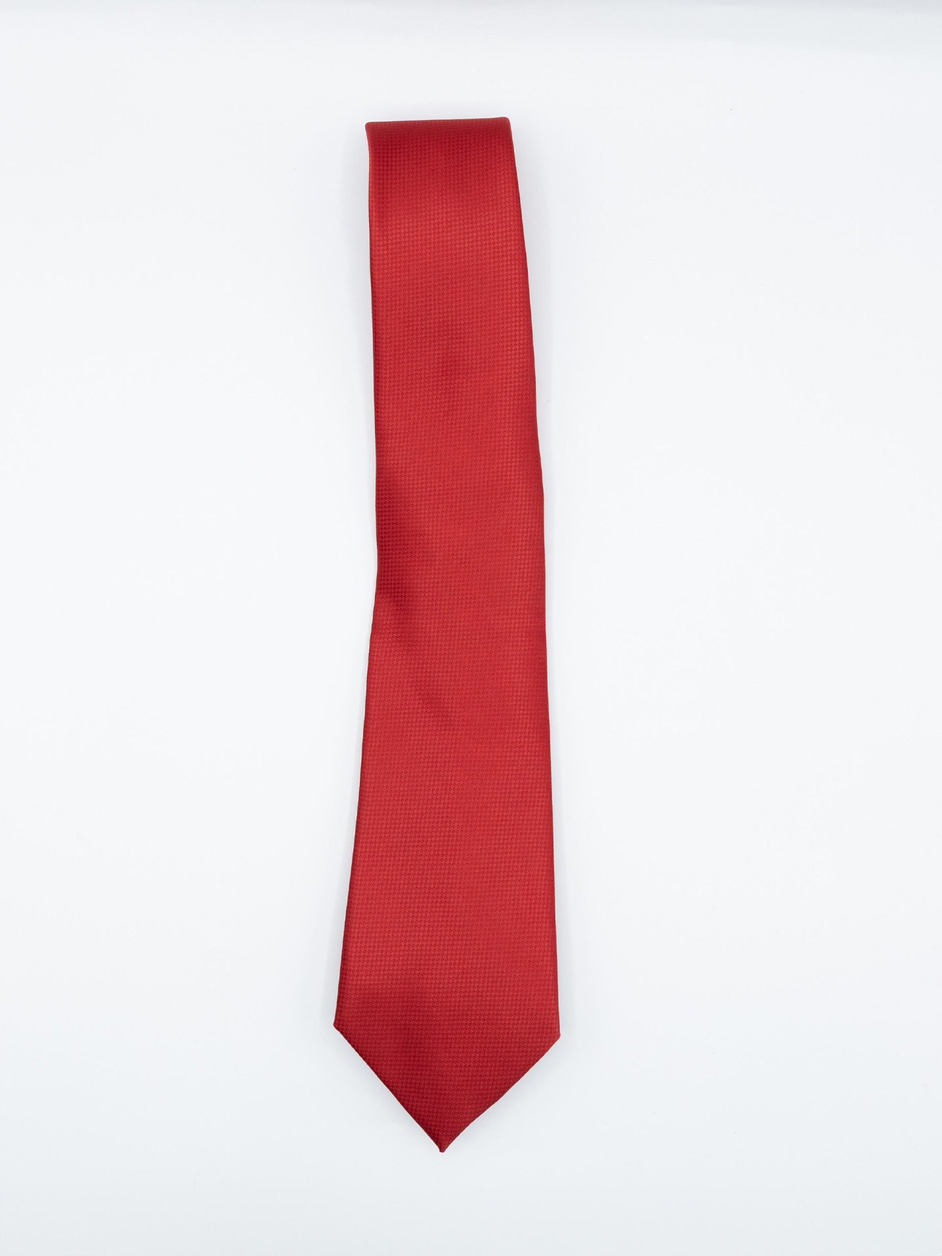 Elegant regular fit tie