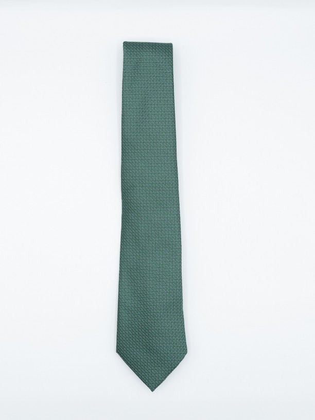 Elegant regular fit tie