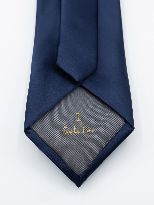 Corbata elegante de corte regular