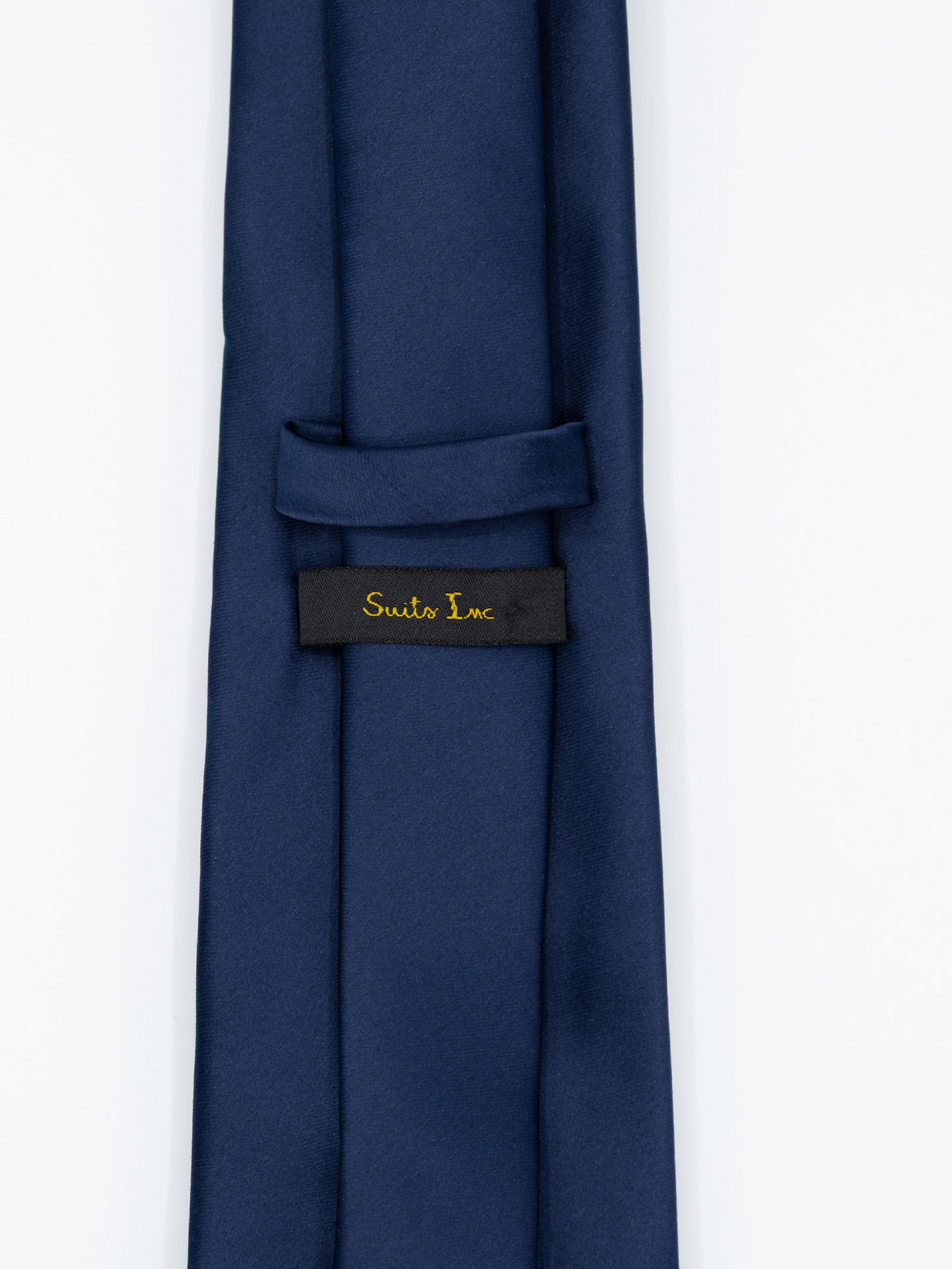 Elegant regular fit tie