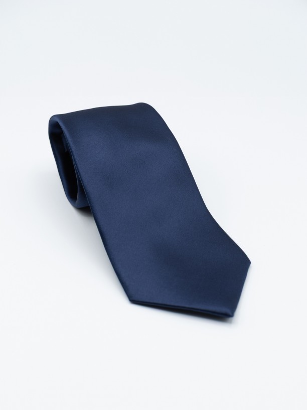 Corbata elegante de corte regular